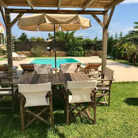 Dolce East * Svoronata